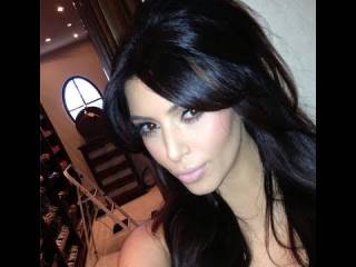 Peinado de Kim Kardashian- Estilo Bridget Bardot